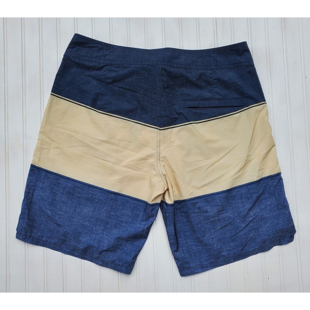 Travis Mathew Mens Navy Tan Color Block Board Shorts Swim Trunks Size 32 - Picture 5 of 6